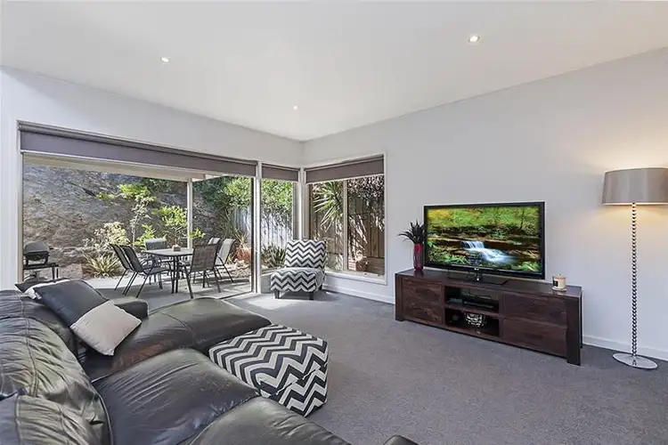 Sixth view of Homely house listing, 2 Roxburgh Court, Warrnambool VIC 3280
