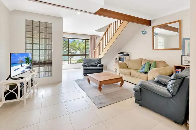 3/8 Parkridge Drive, Molendinar QLD 4214
