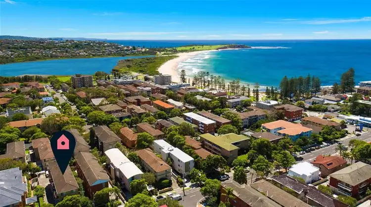 Second view of Homely unit listing, 11/110 Pacific Parade, Dee Why NSW 2099