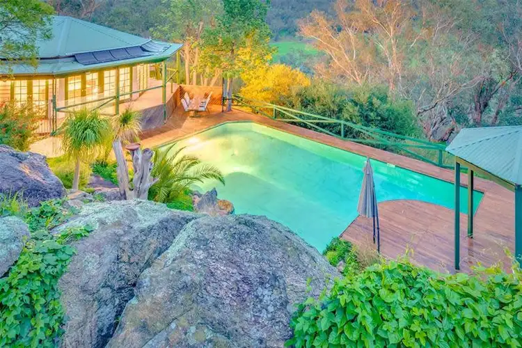 2 Butcher Road, Roleystone WA 6111