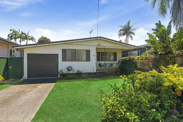 63 Manus Avenue, Palm Beach QLD 4221