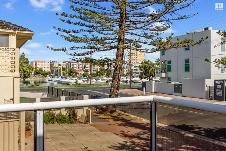 1/2 St Annes Terrace, Glenelg North SA 5045