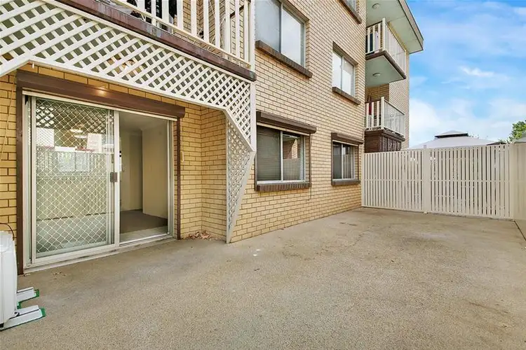 Third view of Homely apartment listing, 2/9 Lomond Terrace, East Brisbane QLD 4169