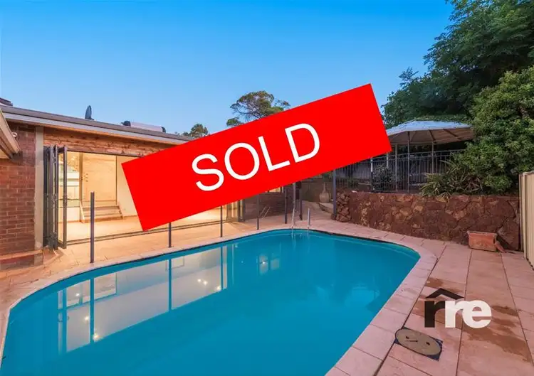 4 Amethyst Crescent, Mount Richon WA 6112
