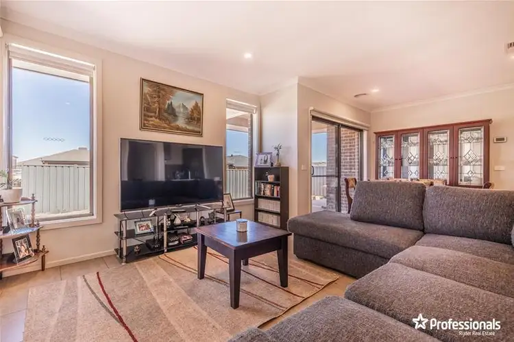 Second view of Homely house listing, 15 Augusta Way, Strathtulloh VIC 3338