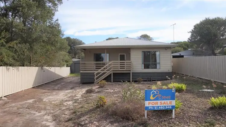 14 Central Avenue, Loch Sport VIC 3851