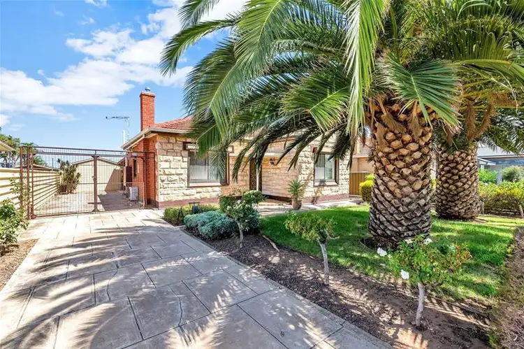 11 Raymond Avenue, Seaton SA 5023