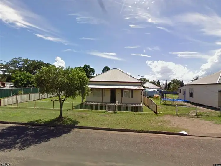 8 Hall Street, Weston NSW 2326