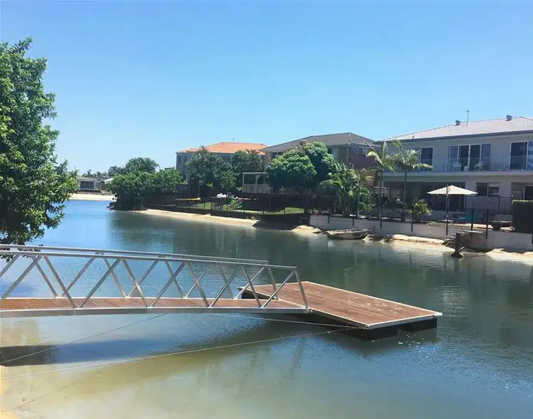 9 Cresta Court, Broadbeach Waters QLD 4218