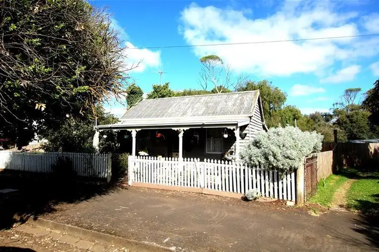 87 High Street, Koroit VIC 3282