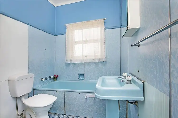 Fifth view of Homely house listing, 29 Banksia Avenue, Engadine NSW 2233