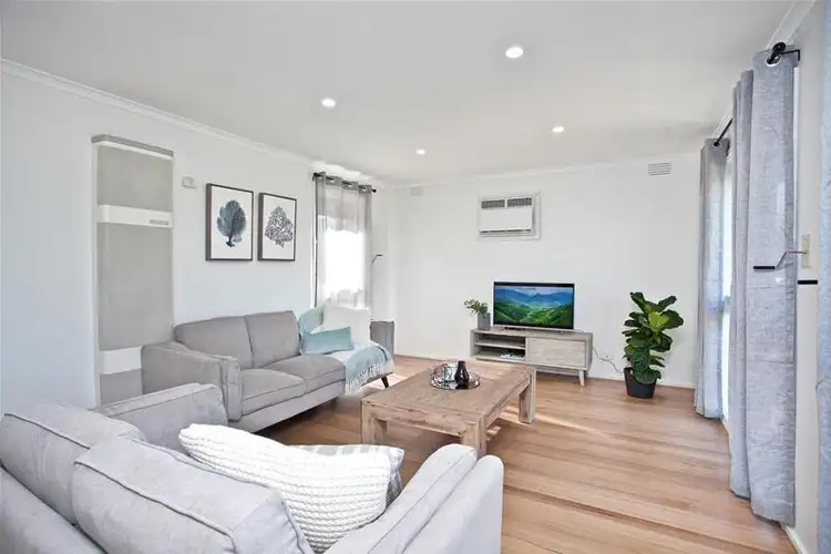 Fifth view of Homely house listing, 18 Pottenger Way, St Albans VIC 3021