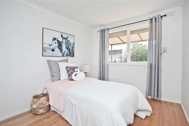 Sixth view of Homely house listing, 18 Pottenger Way, St Albans VIC 3021