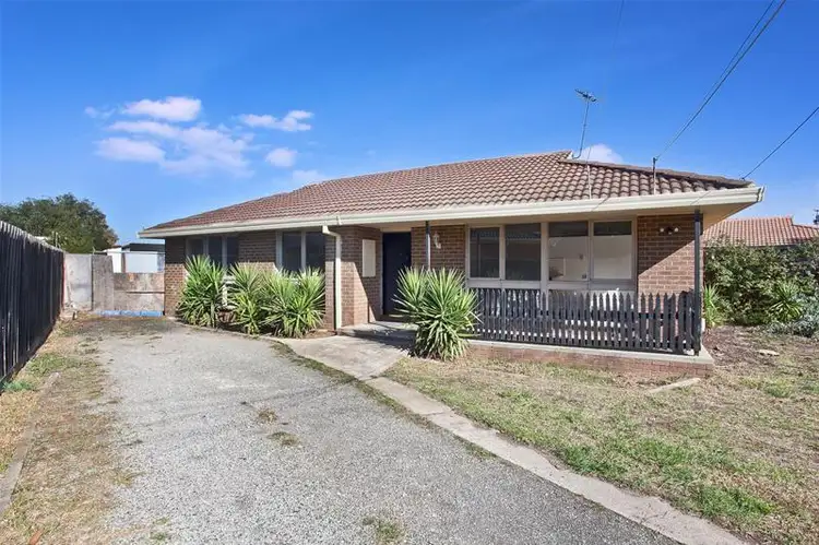 21 Sandra Street, Melton VIC 3337