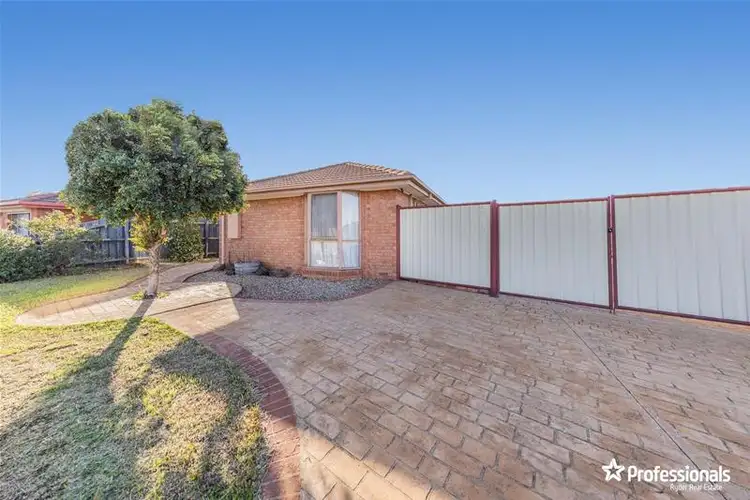 12 Pimbit Court, Kurunjang VIC 3337