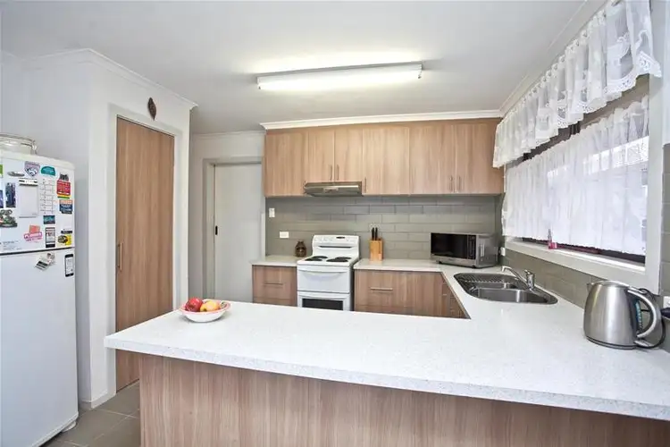 38 Redditch Crescent, Deer Park VIC 3023