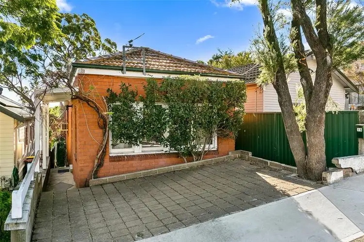 15 Caroline Street, Earlwood NSW 2206
