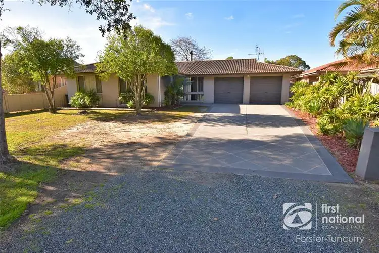 176 The Lakes Way, Forster NSW 2428
