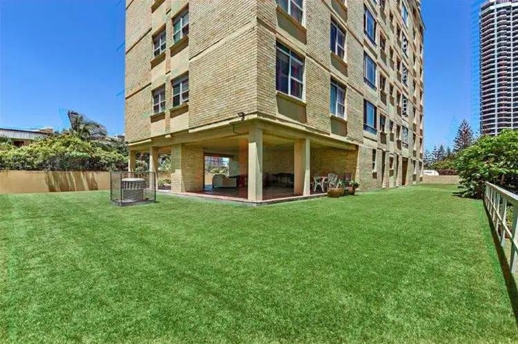 15 Pacific Street, Main Beach QLD 4217