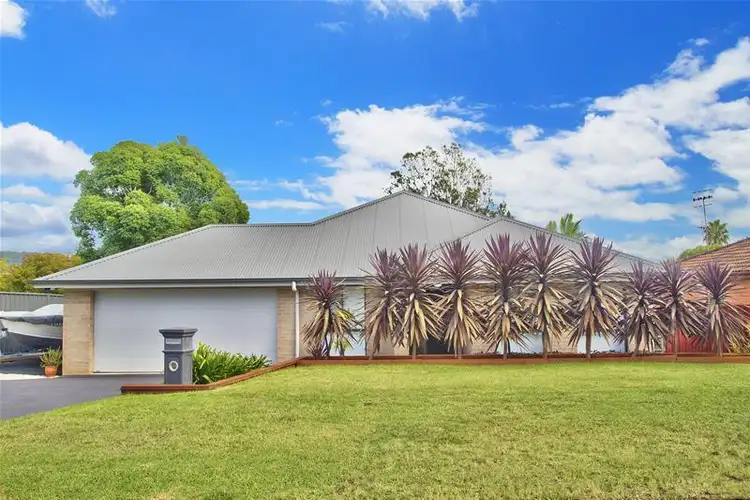 11 Nisic Close, Bateau Bay NSW 2261