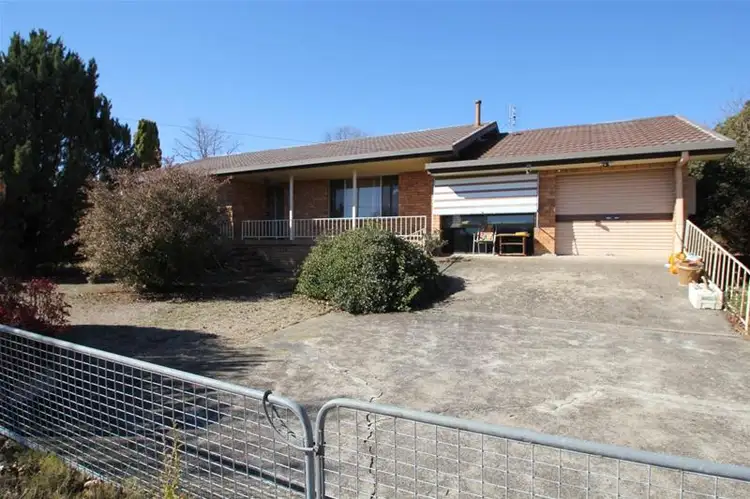 252 Bulwer Street, Tenterfield NSW 2372