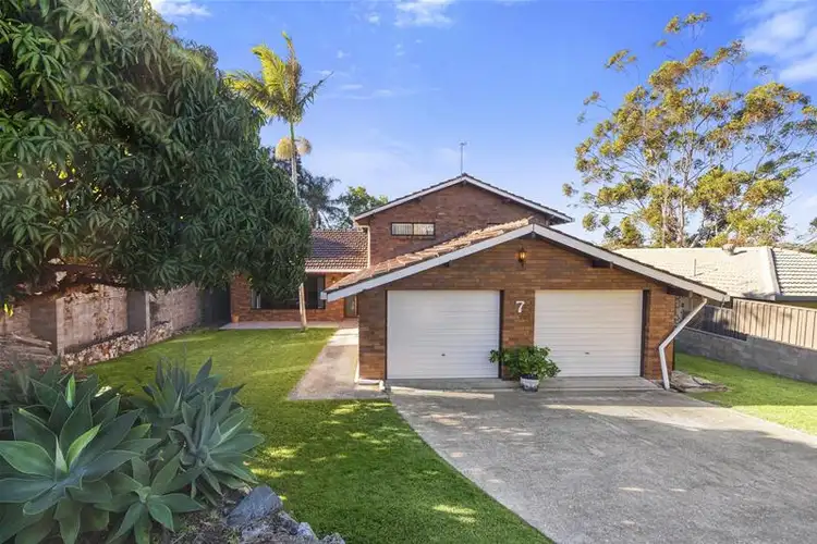 7 Larentia Street, Currumbin Waters QLD 4223