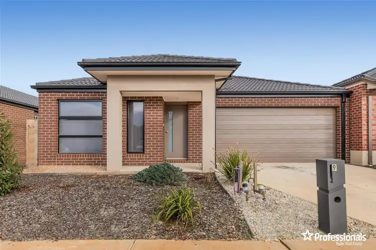 9 Gillespie Drive, Weir Views VIC 3338