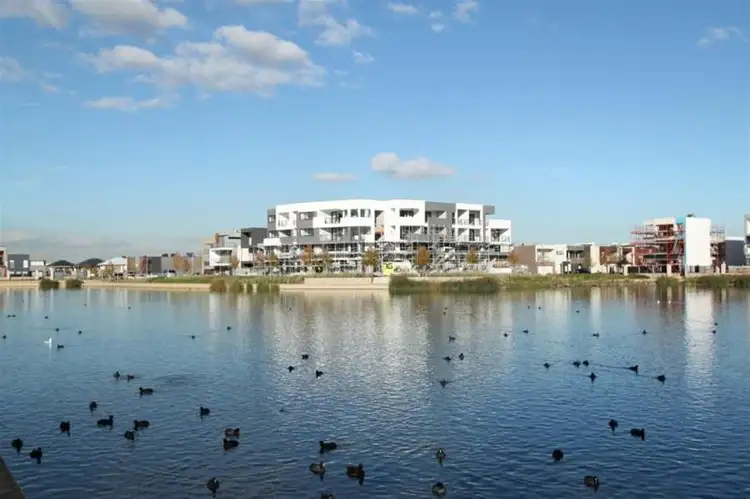 5/76 The Esplanade, Caroline Springs VIC 3023