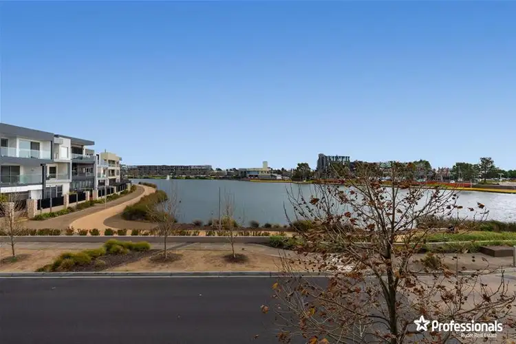 Third view of Homely unit listing, 5/76 The Esplanade, Caroline Springs VIC 3023