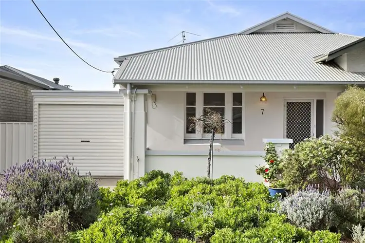 7 Joan Avenue, Glengowrie SA 5044