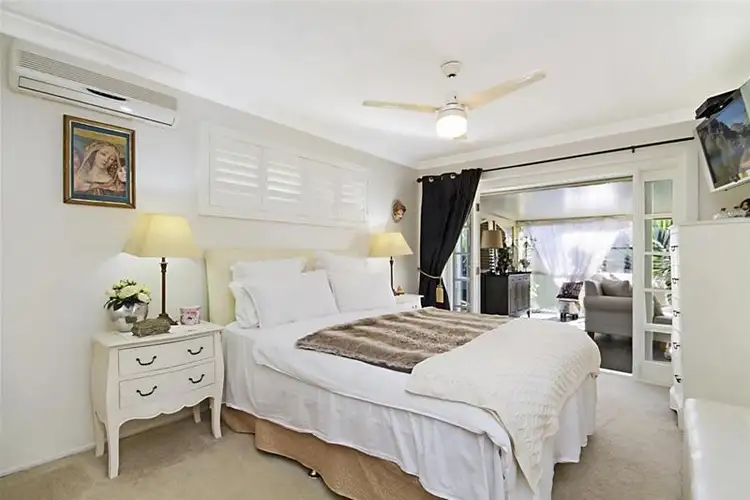 Fifth view of Homely semi-detached listing, 2/26 Darnel Street, Elanora QLD 4221