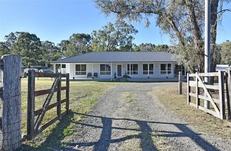 11 Lismore Street, Abermain NSW 2326