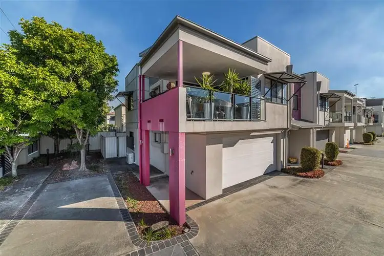 1/35 Harley Street, Labrador QLD 4215