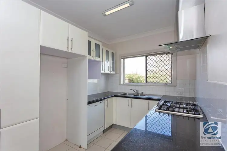 2/425 Urana Road, Lavington NSW 2641