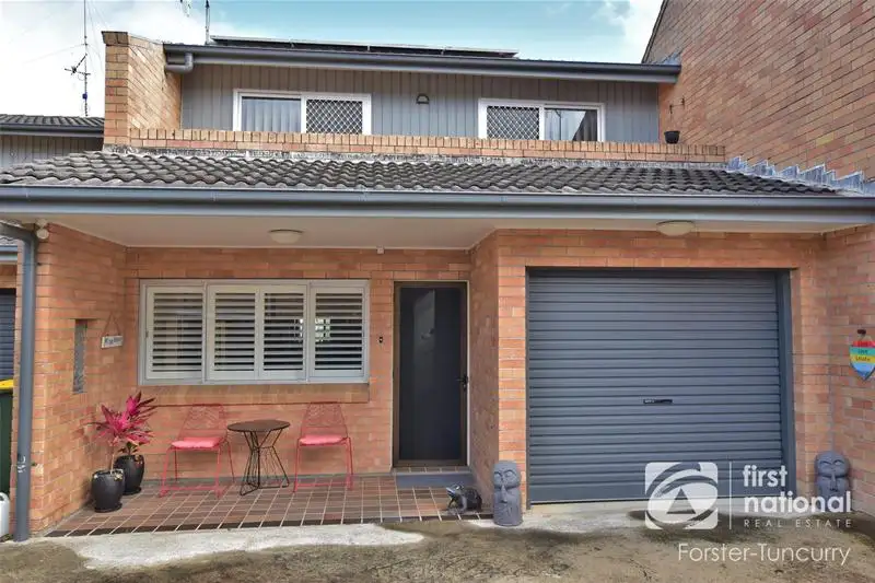 Main view of Homely townhouse listing, 2/10 Wilson Street, Tuncurry NSW 2428