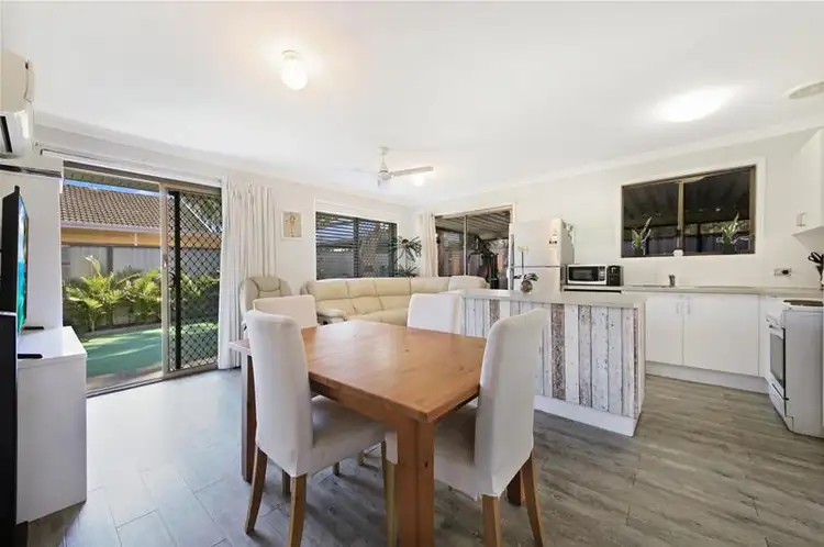 2/57 Darnel Street, Elanora QLD 4221