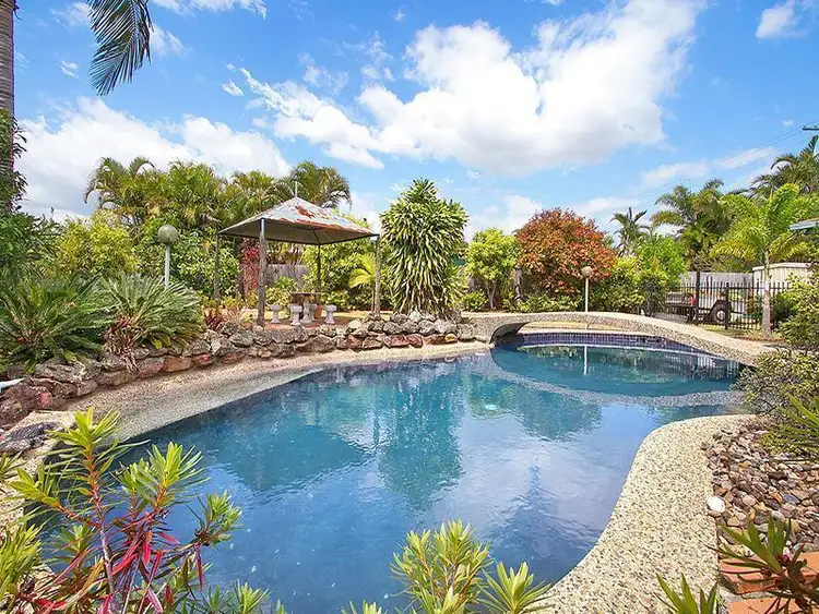 1 Sunningdale Avenue, Rochedale South QLD 4123