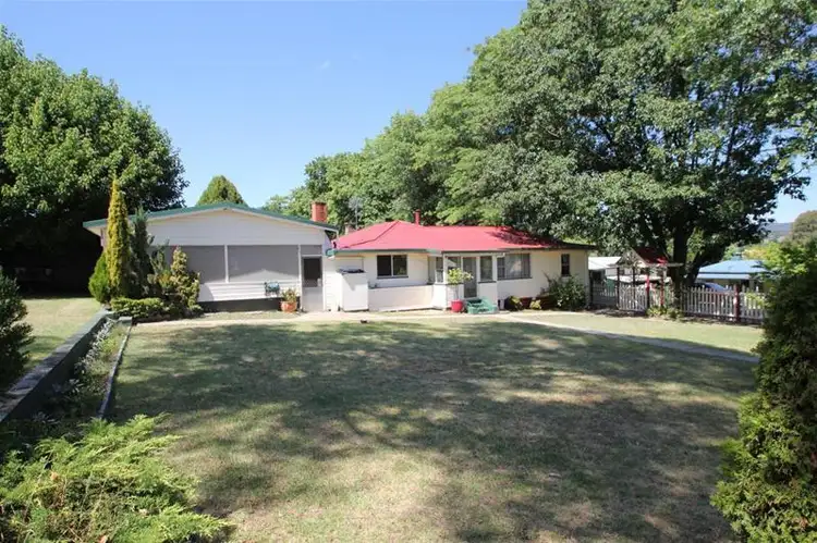 195 Logan Street, Tenterfield NSW 2372