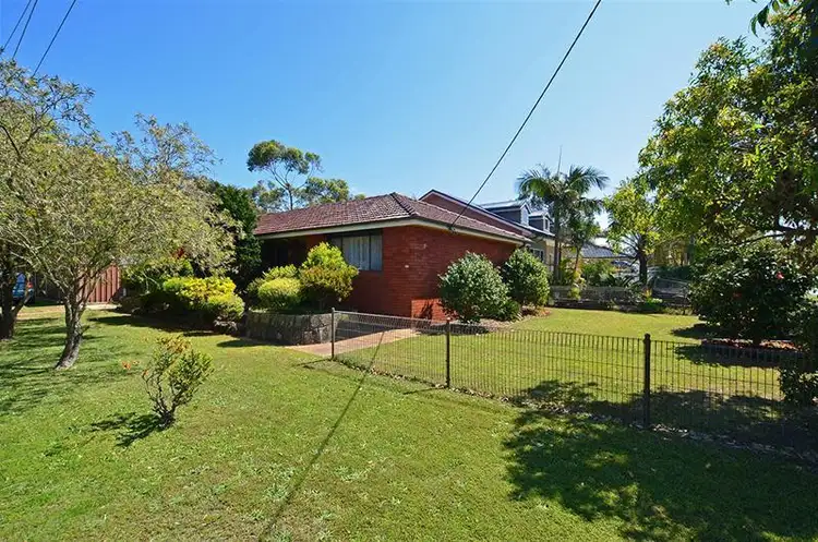 9 Elanora Road, Umina Beach NSW 2257