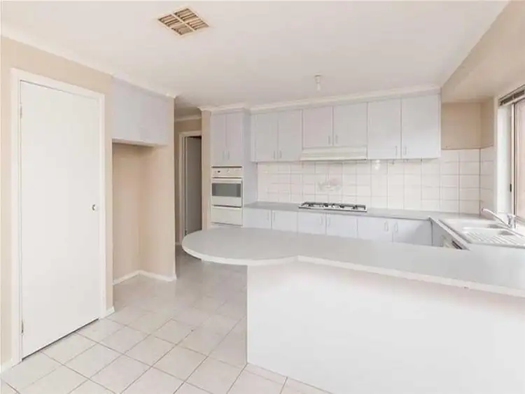 Fifth view of Homely house listing, 7 Parade Court, Sunbury VIC 3429