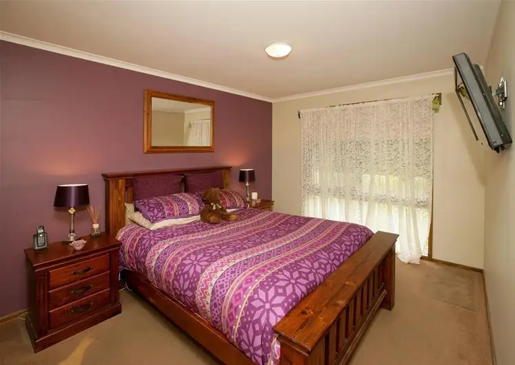 Sixth view of Homely house listing, 10 Lyons Crescent, Forest Hill NSW 2651