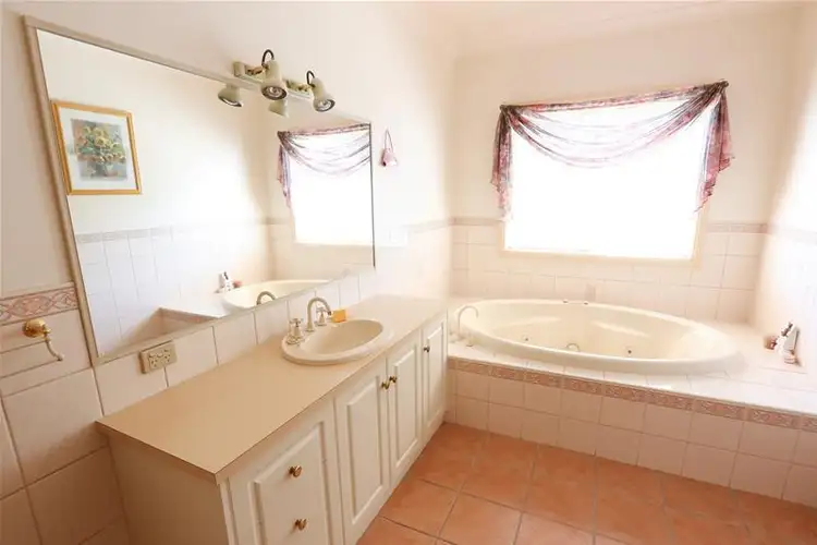 Seventh view of Homely house listing, 5 Heritage Court, Irymple VIC 3498