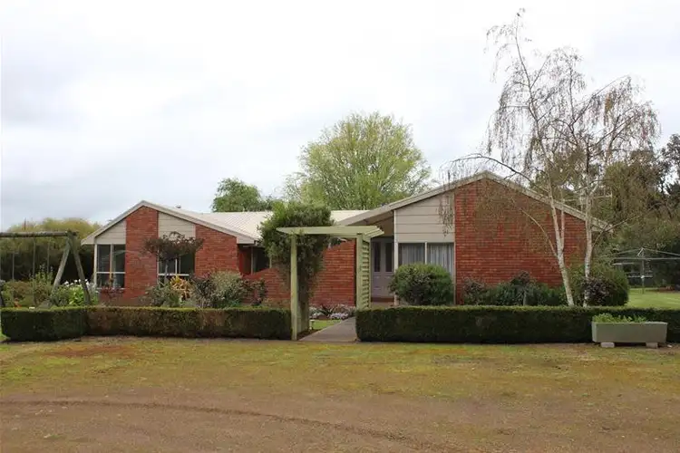 17 Valleyview Road, Bushfield VIC 3281