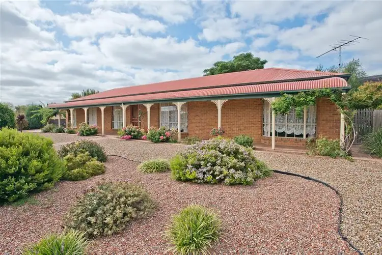 69 Cairns Drive, Bacchus Marsh VIC 3340
