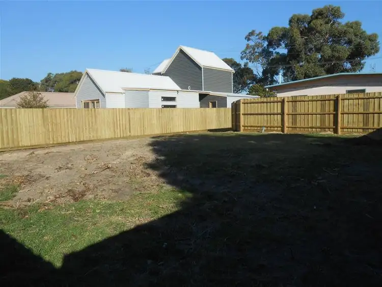 2/5 Dale Avenue, Safety Beach VIC 3936