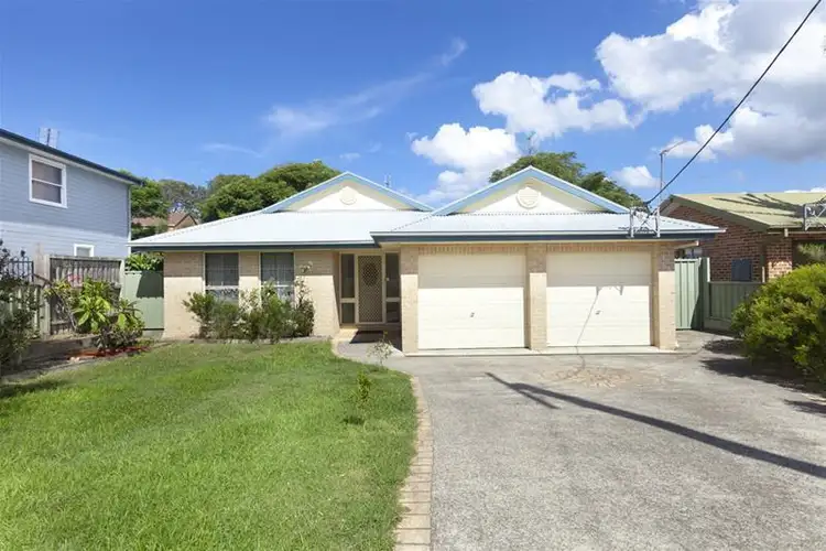 24 Renown Avenue, Shoalhaven Heads NSW 2535