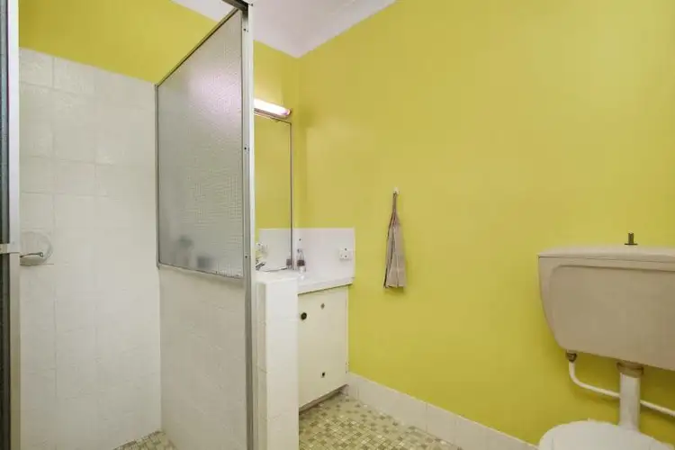 Fifth view of Homely unit listing, 5/16-18 Sarawak Avenue, Palm Beach QLD 4221