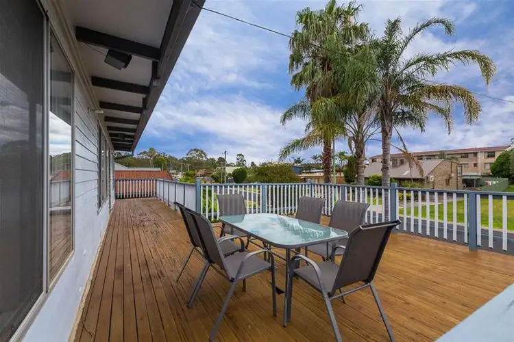 9 Matthew Parade, Batehaven NSW 2536