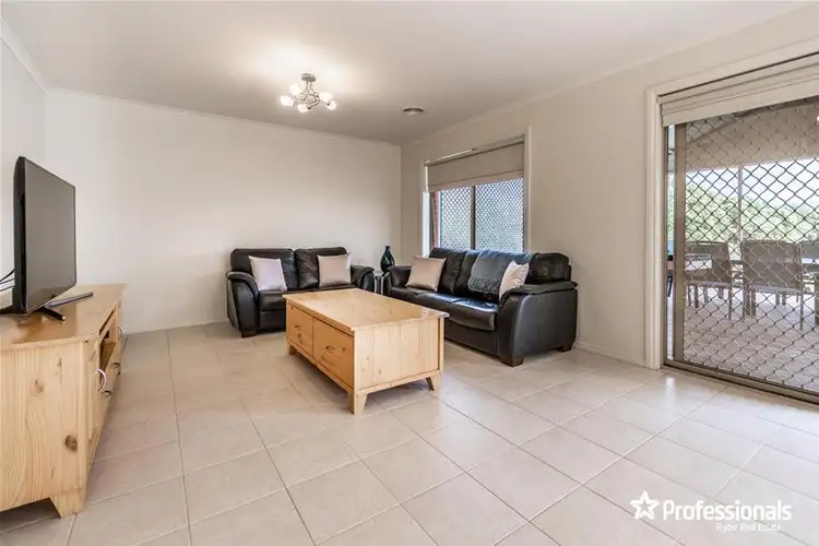 Sixth view of Homely house listing, 2 Lakeside Court, Harkness VIC 3337