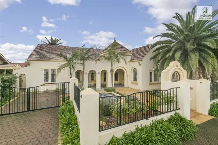 13 Maturin Road, Glenelg SA 5045